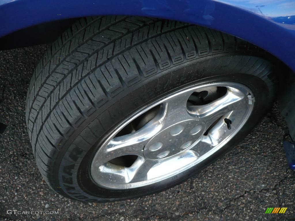 2004 Mustang V6 Convertible - Sonic Blue Metallic / Dark Charcoal photo #16