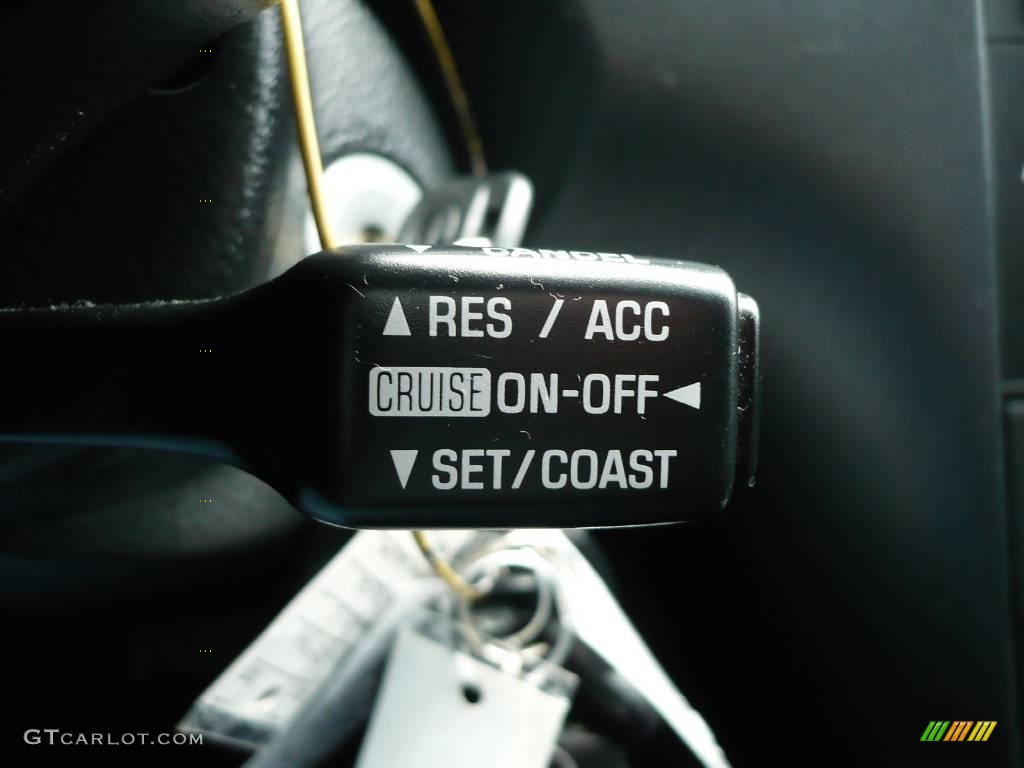 2003 Corolla S - Super White / Black photo #21