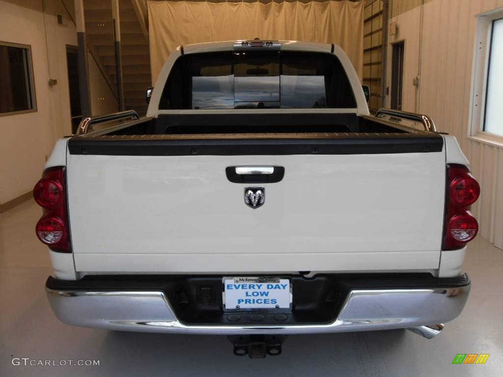 2007 Ram 1500 SLT Quad Cab - Light Khaki Metallic / Khaki Beige photo #6