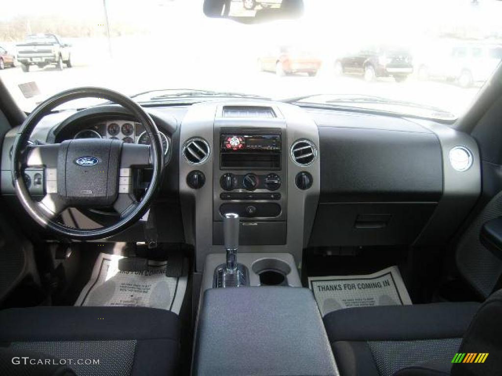 2004 F150 FX4 SuperCrew 4x4 - Black / Black/Medium Flint photo #18