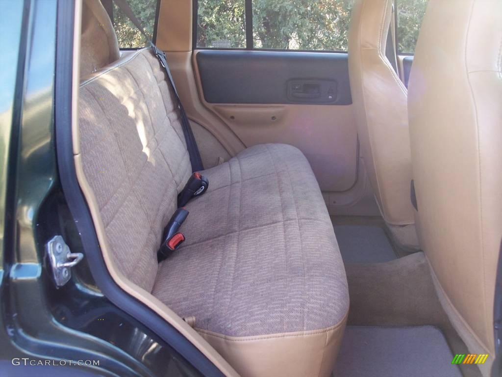 1997 Cherokee Sport - Moss Green Pearlcoat / Tan photo #42