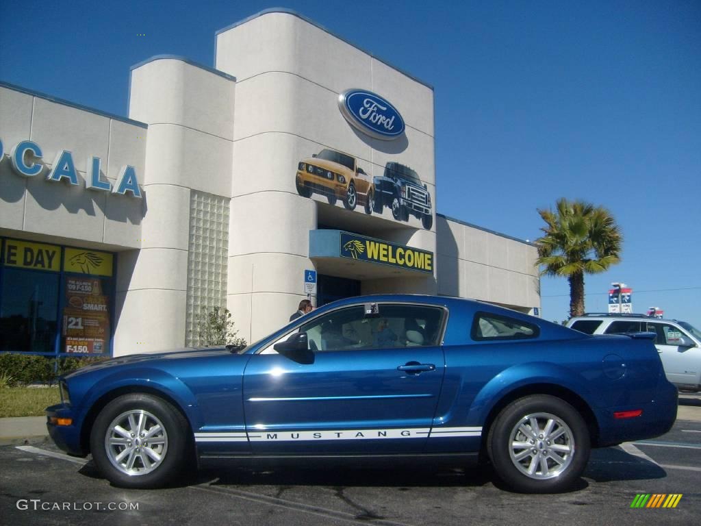 2008 Mustang V6 Deluxe Coupe - Vista Blue Metallic / Light Graphite photo #6