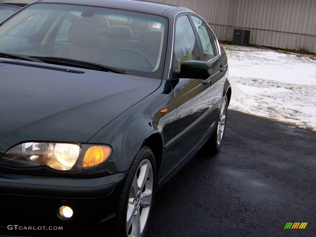 2004 3 Series 330xi Sedan - Oxford Green Metallic / Sand photo #39