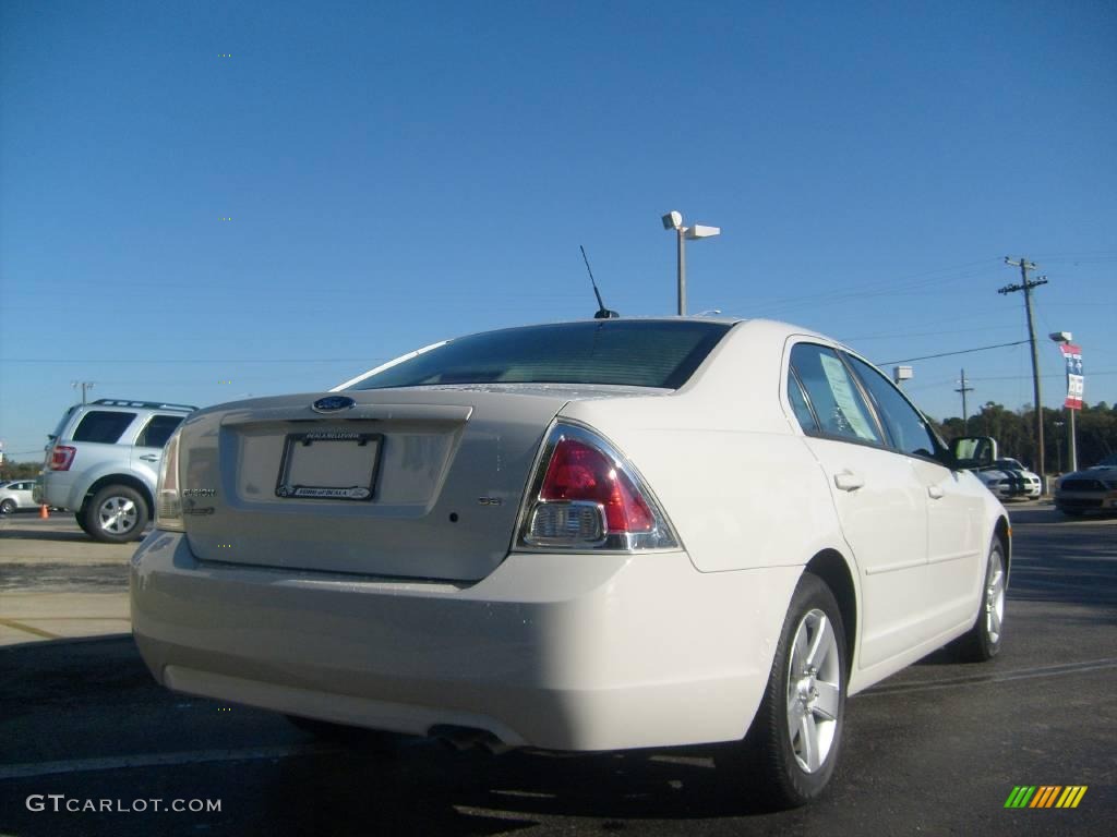 2008 Fusion SE - White Suede / Medium Light Stone photo #3