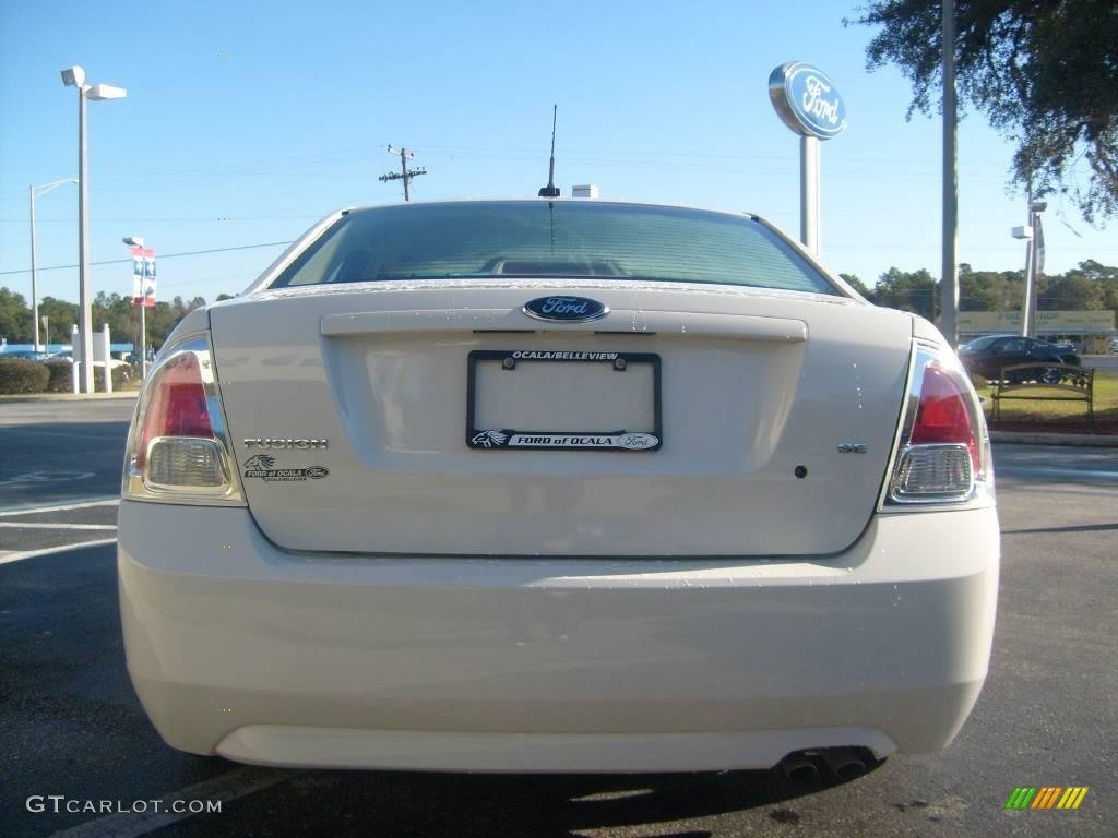 2008 Fusion SE - White Suede / Medium Light Stone photo #4