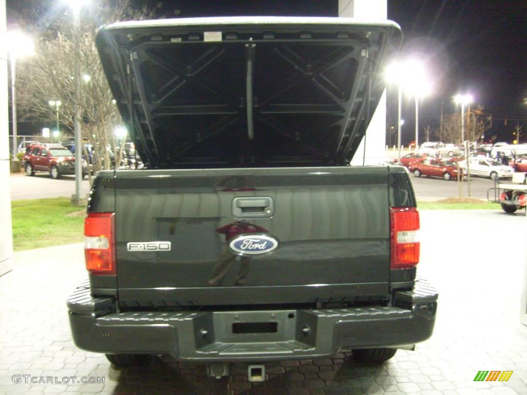 2005 F150 STX SuperCab - Black / Medium Flint Grey photo #7