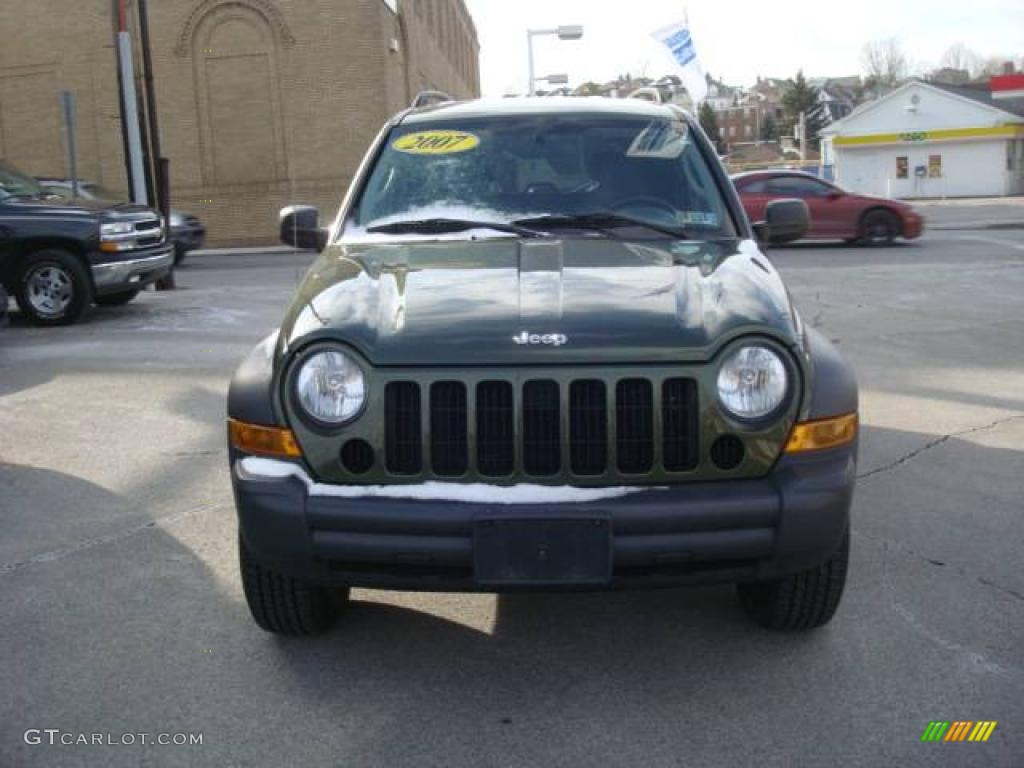 2007 Liberty Sport 4x4 - Jeep Green Metallic / Medium Slate Gray photo #6