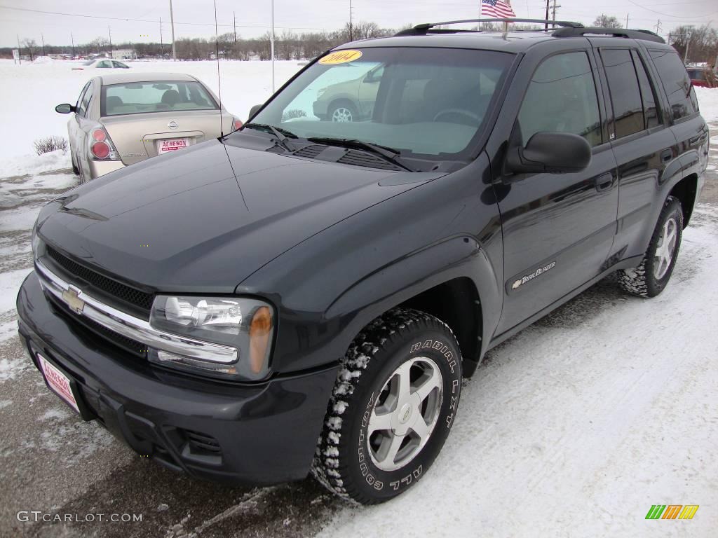 2004 TrailBlazer LS 4x4 - Dark Gray Metallic / Medium Pewter photo #1