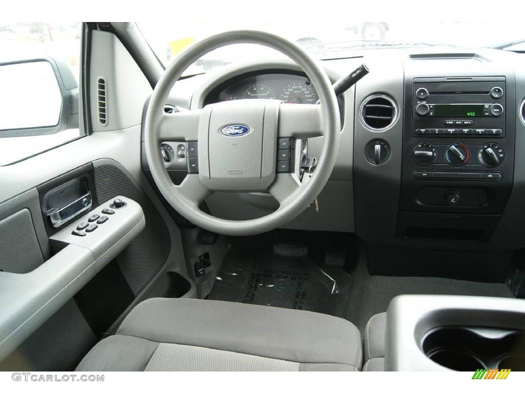 2005 F150 XLT SuperCrew 4x4 - Silver Metallic / Medium Flint/Dark Flint Grey photo #19
