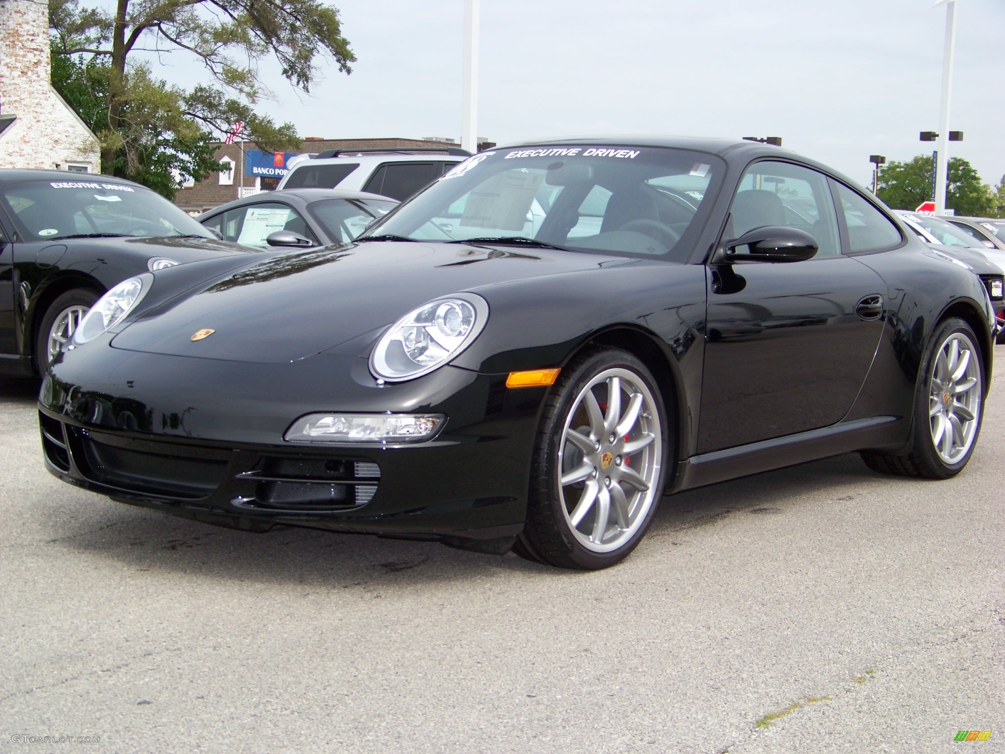 Black Porsche 911