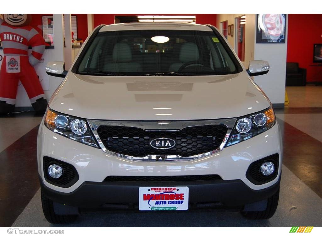 2011 Sorento EX V6 - White Sand Beige / Beige photo #11