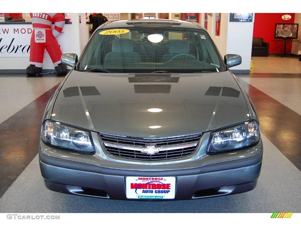 2005 Impala  - Medium Gray Metallic / Medium Gray photo #11