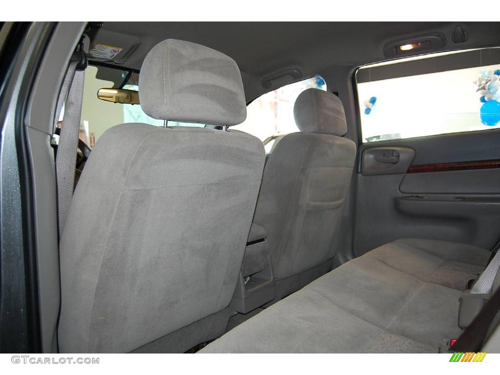 2005 Impala  - Medium Gray Metallic / Medium Gray photo #18