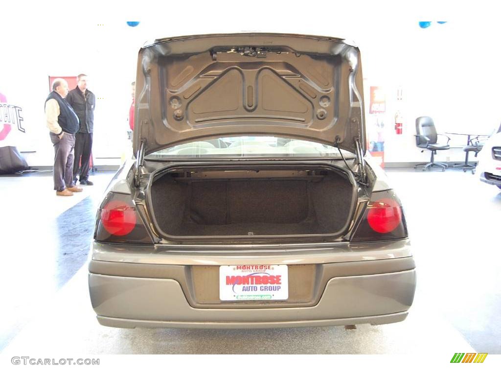 2005 Impala  - Medium Gray Metallic / Medium Gray photo #26