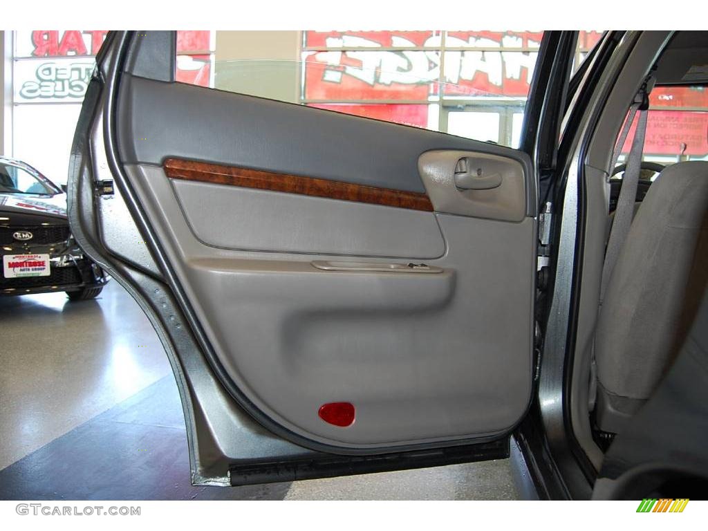 2005 Impala  - Medium Gray Metallic / Medium Gray photo #46