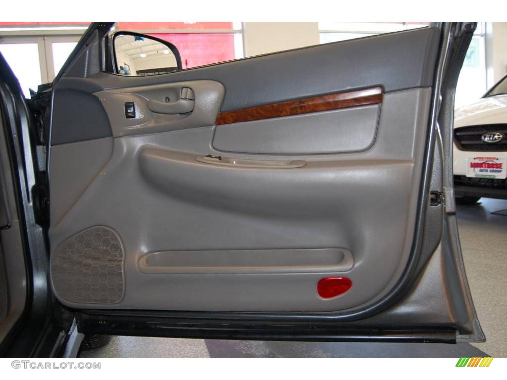 2005 Impala  - Medium Gray Metallic / Medium Gray photo #48