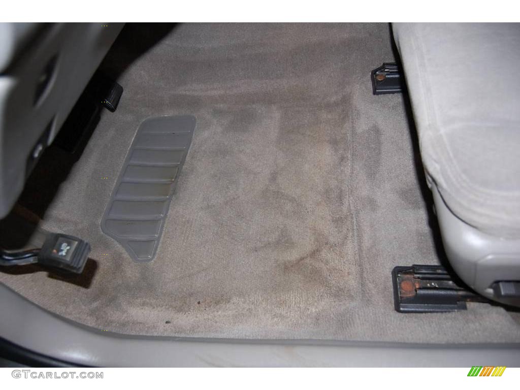 2005 Impala  - Medium Gray Metallic / Medium Gray photo #49