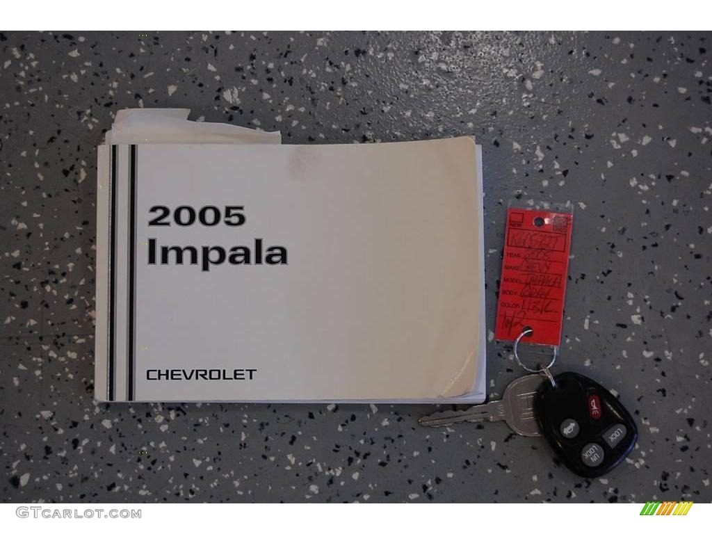 2005 Impala  - Medium Gray Metallic / Medium Gray photo #54