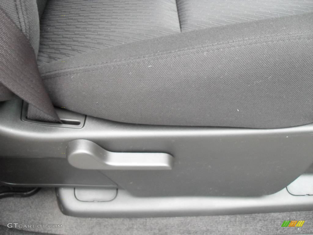 2010 Sierra 1500 SLE Crew Cab - Pure Silver Metallic / Ebony photo #17