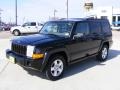 2006 Black Jeep Commander   photo #7