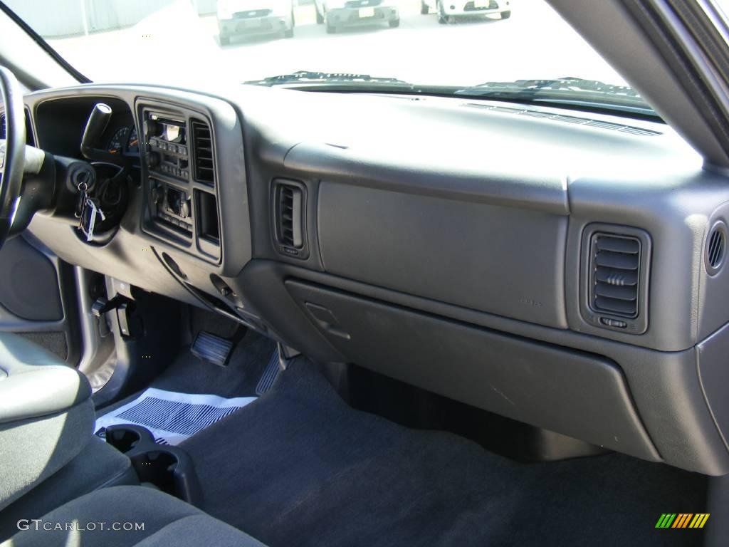 2004 Silverado 1500 LS Crew Cab - Silver Birch Metallic / Medium Gray photo #25