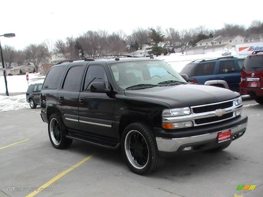 2004 Tahoe LT 4x4 - Black / Tan/Neutral photo #13