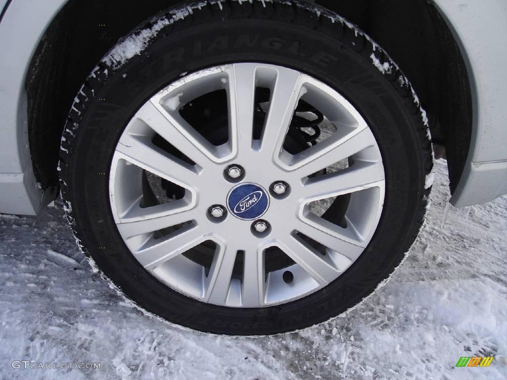 2008 Focus SE Sedan - Silver Frost Metallic / Medium Stone photo #11