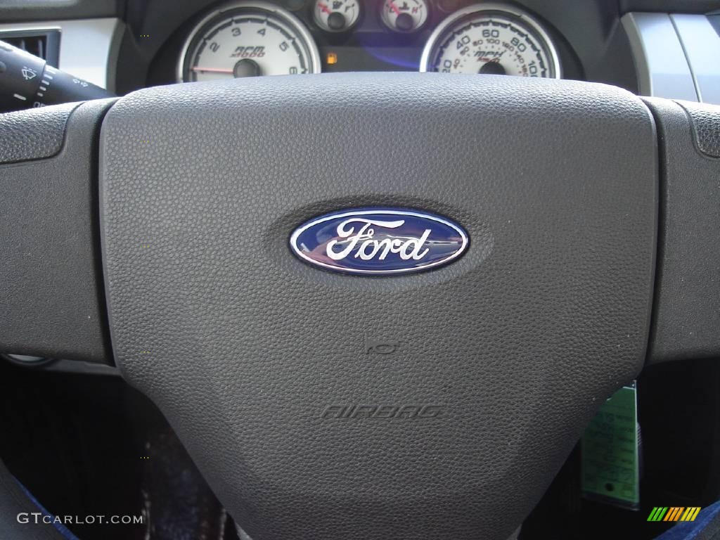 2008 Focus SE Sedan - Silver Frost Metallic / Medium Stone photo #27