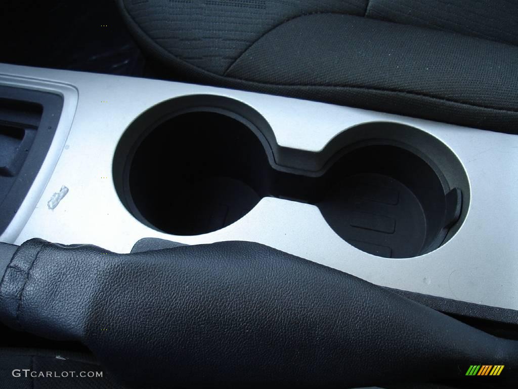 2008 Focus SE Sedan - Silver Frost Metallic / Medium Stone photo #31