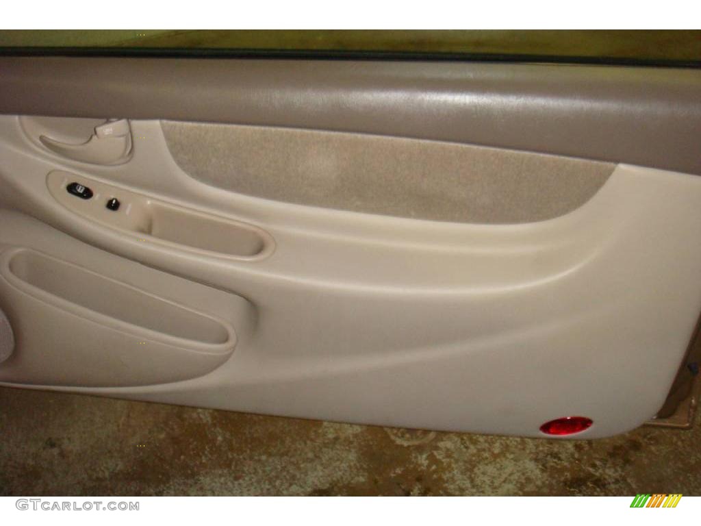 1999 Alero GL Coupe - Gold Metallic / Neutral photo #15