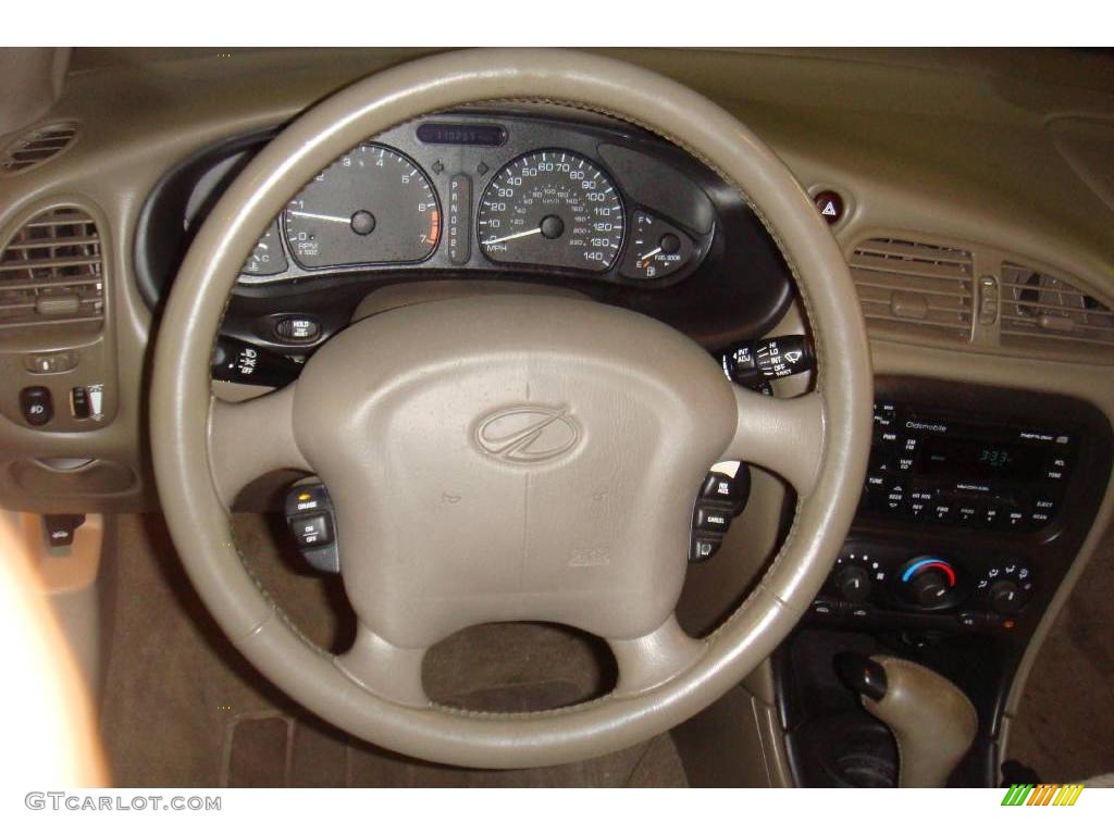 1999 Alero GL Coupe - Gold Metallic / Neutral photo #20