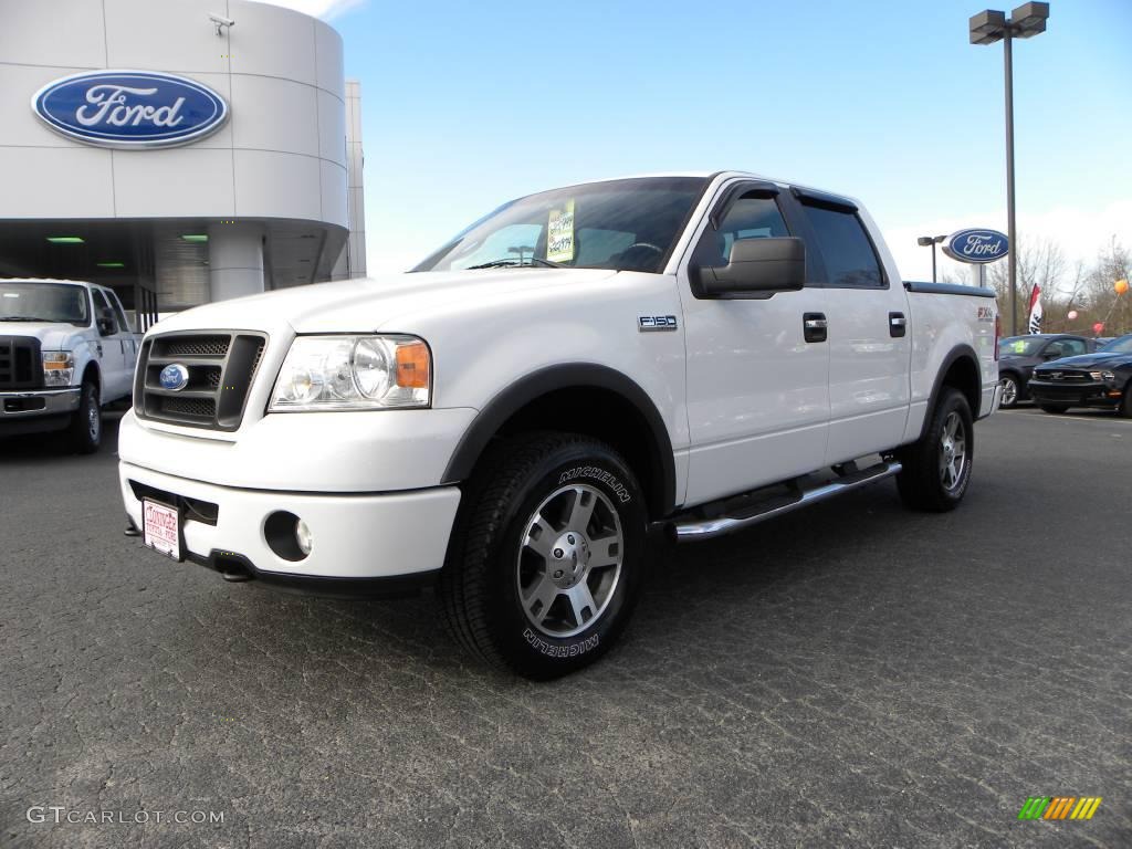 2006 F150 FX4 SuperCrew 4x4 - Oxford White / Medium/Dark Flint photo #6