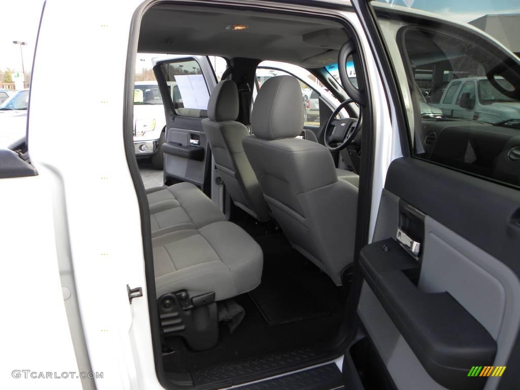 2006 F150 FX4 SuperCrew 4x4 - Oxford White / Medium/Dark Flint photo #11