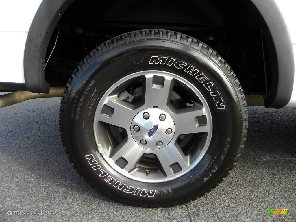 2006 F150 FX4 SuperCrew 4x4 - Oxford White / Medium/Dark Flint photo #15