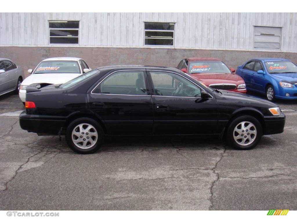 2000 Camry LE V6 - Black / Gray photo #1