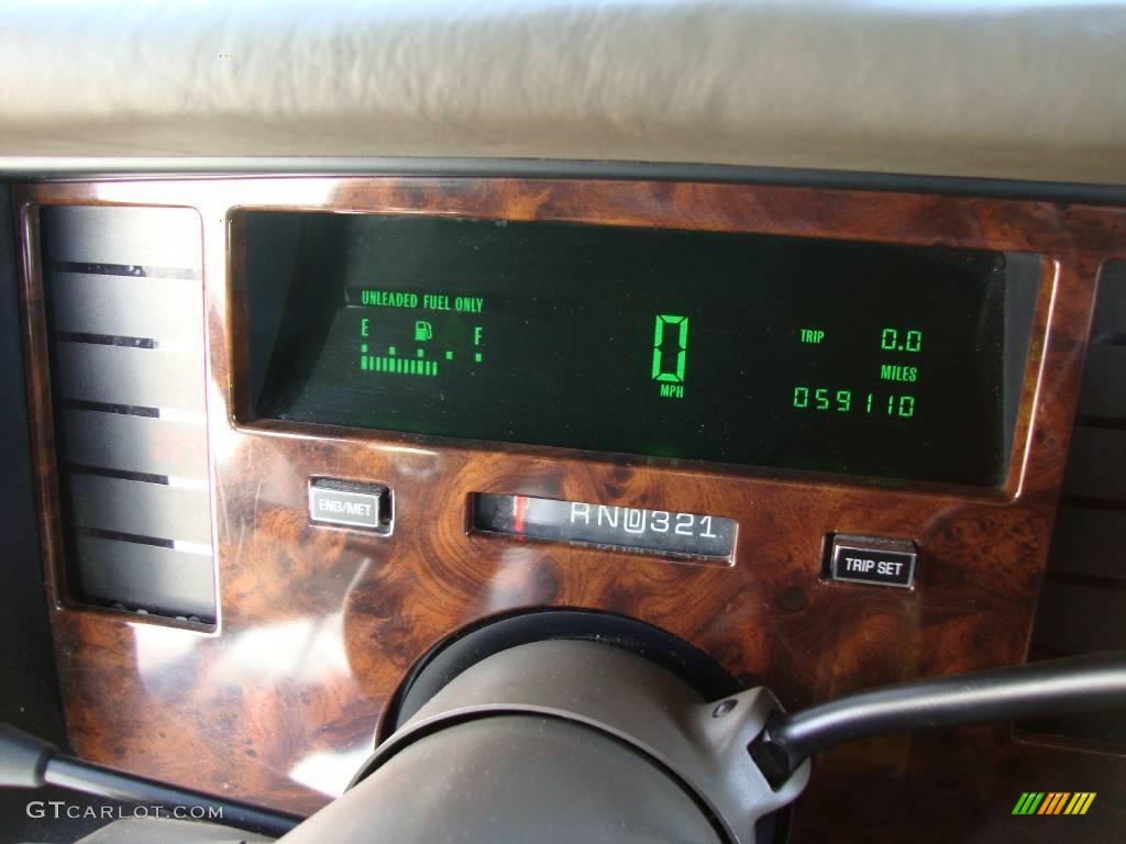1995 Fleetwood Brougham - Light Driftwood Metallic / Beige photo #19
