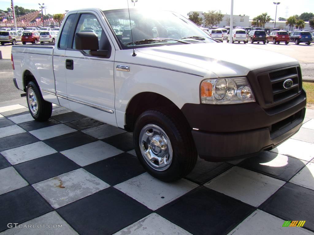 2005 F150 XL Regular Cab - Oxford White / Medium Flint Grey photo #5