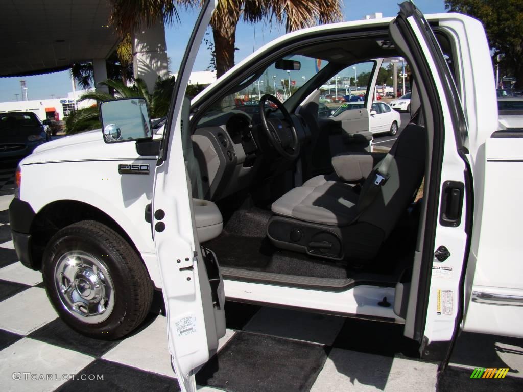 2005 F150 XL Regular Cab - Oxford White / Medium Flint Grey photo #13