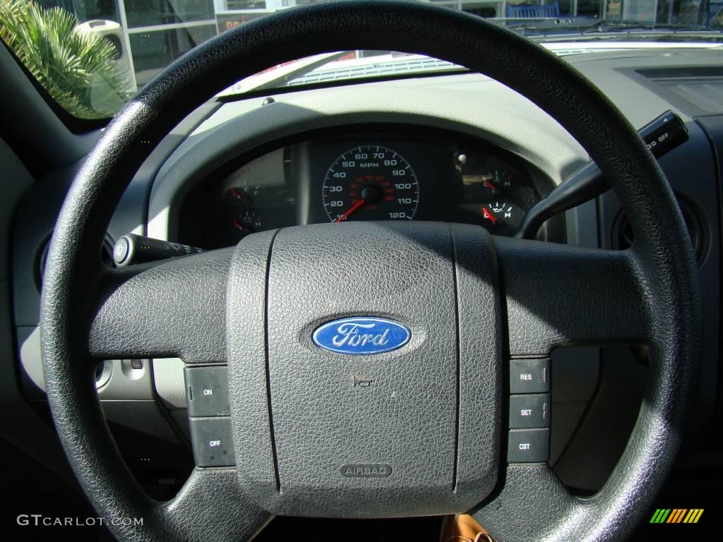 2005 F150 XL Regular Cab - Oxford White / Medium Flint Grey photo #21