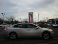 Radiant Silver Metallic - Altima 3.5 SE Photo No. 12