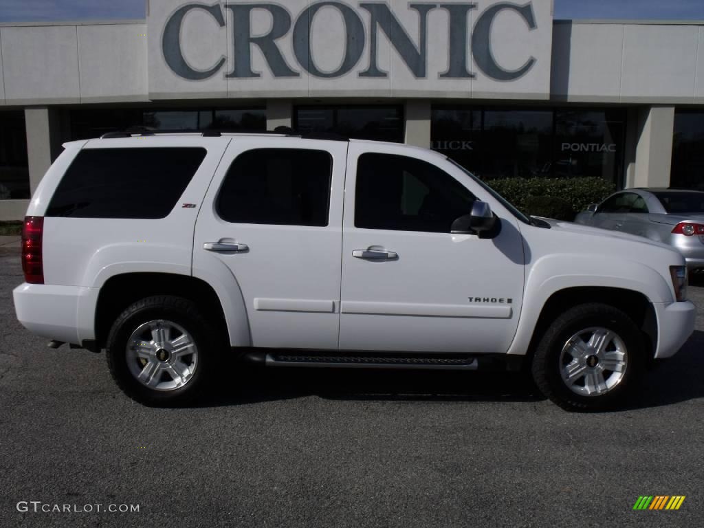Summit White Chevrolet Tahoe