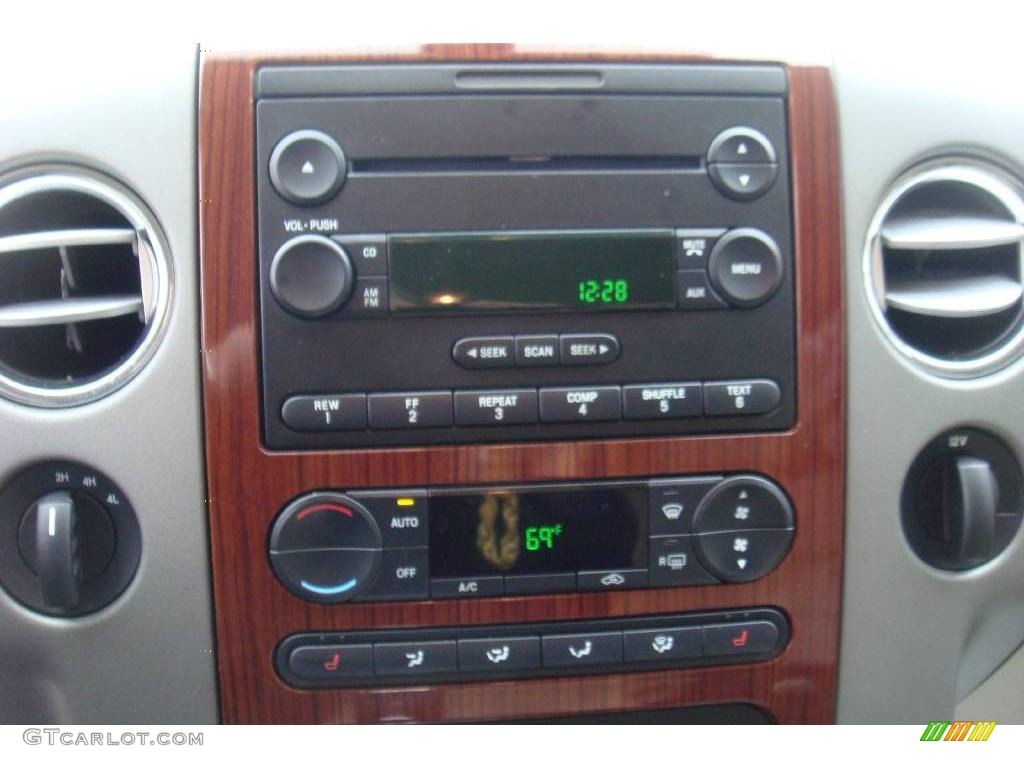 2006 F150 Lariat SuperCrew 4x4 - Oxford White / Tan photo #16