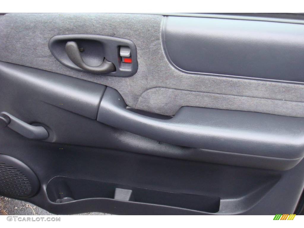 2000 S10 LS Extended Cab - Onyx Black / Graphite photo #11