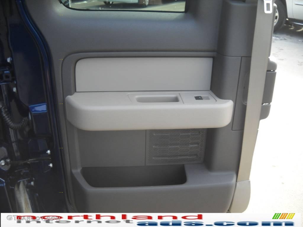 2010 F150 XLT SuperCab 4x4 - Dark Blue Pearl Metallic / Medium Stone photo #13