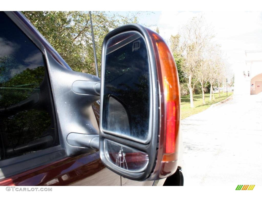 2003 F350 Super Duty Lariat Crew Cab 4x4 - Chestnut Brown Metallic / Castano Brown photo #28