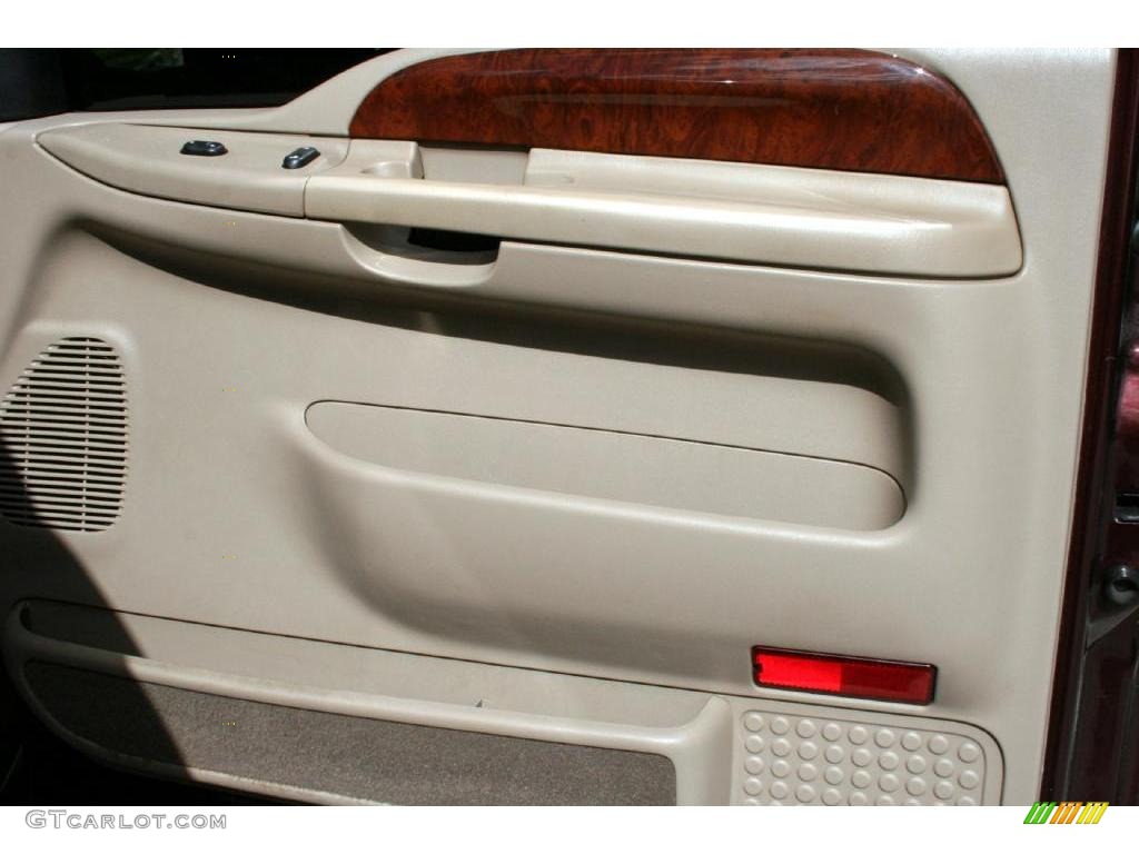 2003 F350 Super Duty Lariat Crew Cab 4x4 - Chestnut Brown Metallic / Castano Brown photo #32