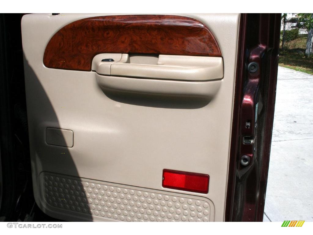 2003 F350 Super Duty Lariat Crew Cab 4x4 - Chestnut Brown Metallic / Castano Brown photo #34