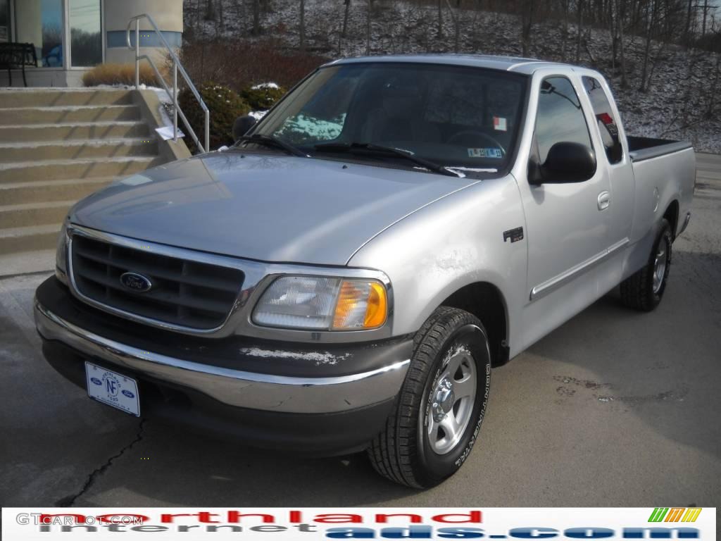 2003 F150 XLT SuperCab - Silver Metallic / Medium Graphite Grey photo #2