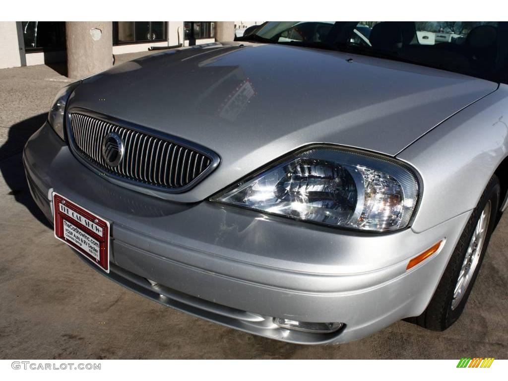2003 Sable LS Premium Sedan - Silver Frost Metallic / Medium Graphite photo #14