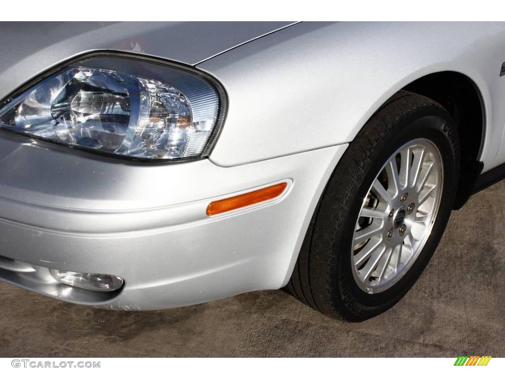 2003 Sable LS Premium Sedan - Silver Frost Metallic / Medium Graphite photo #19